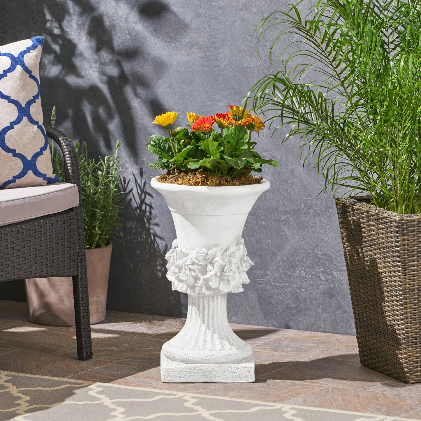 Outdoor Garden Urn Planter