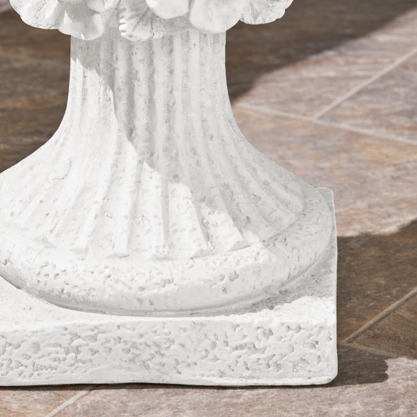 Outdoor Garden Urn Planter